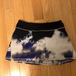 Lululemon skort- White, blue and black